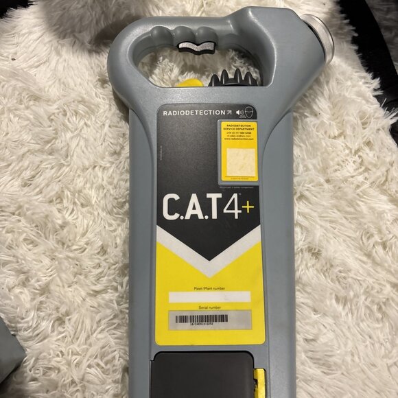 Radiodetection SPX CAT 4+ Locator w/ Genny4 Transmitter w/ Clamp - Picture 8 of 11